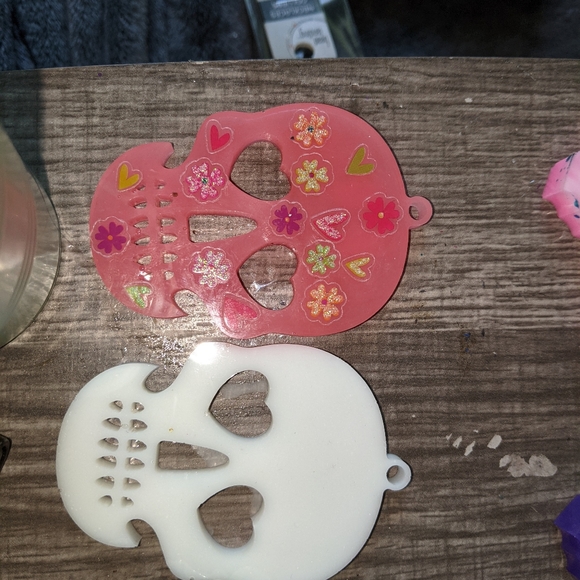 All handmade resin crafts - Picture 10 of 16